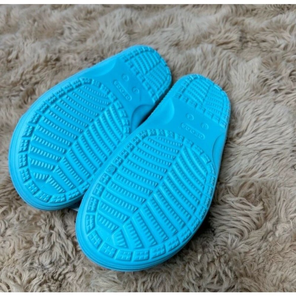 Crocs slides - Picture 2 of 2